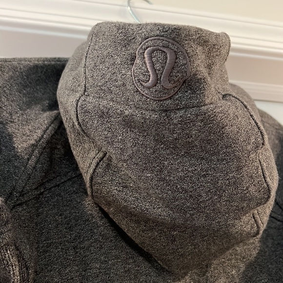 Lululemon Scuba Full-Zip Hoodie - Picture 5 of 8